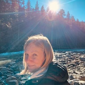 Meet your Posher, Elspeth